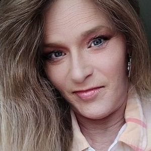 Meet your Posher, Ina